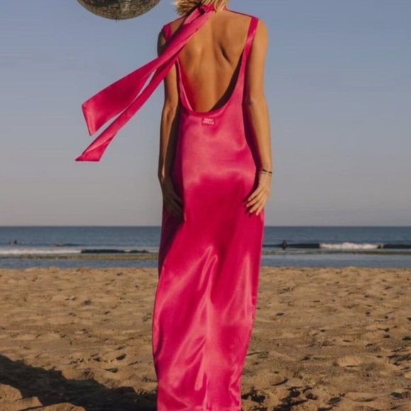 NWT DAILY DRILLS Silky Backless Maxi Dress Gown with Neck Tie Hot Pink Party - Picture 8 of 11